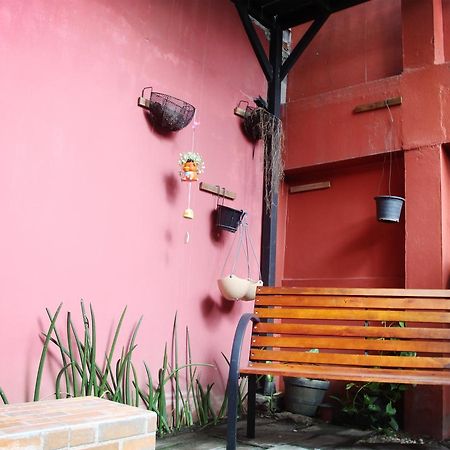 Rada Arak 79/4 Hostel Chiang Mai Dış mekan fotoğraf
