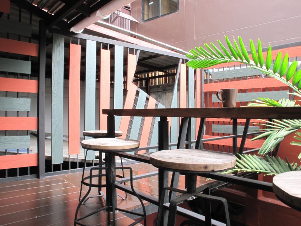 Rada Arak 79/4 Hostel Chiang Mai Dış mekan fotoğraf
